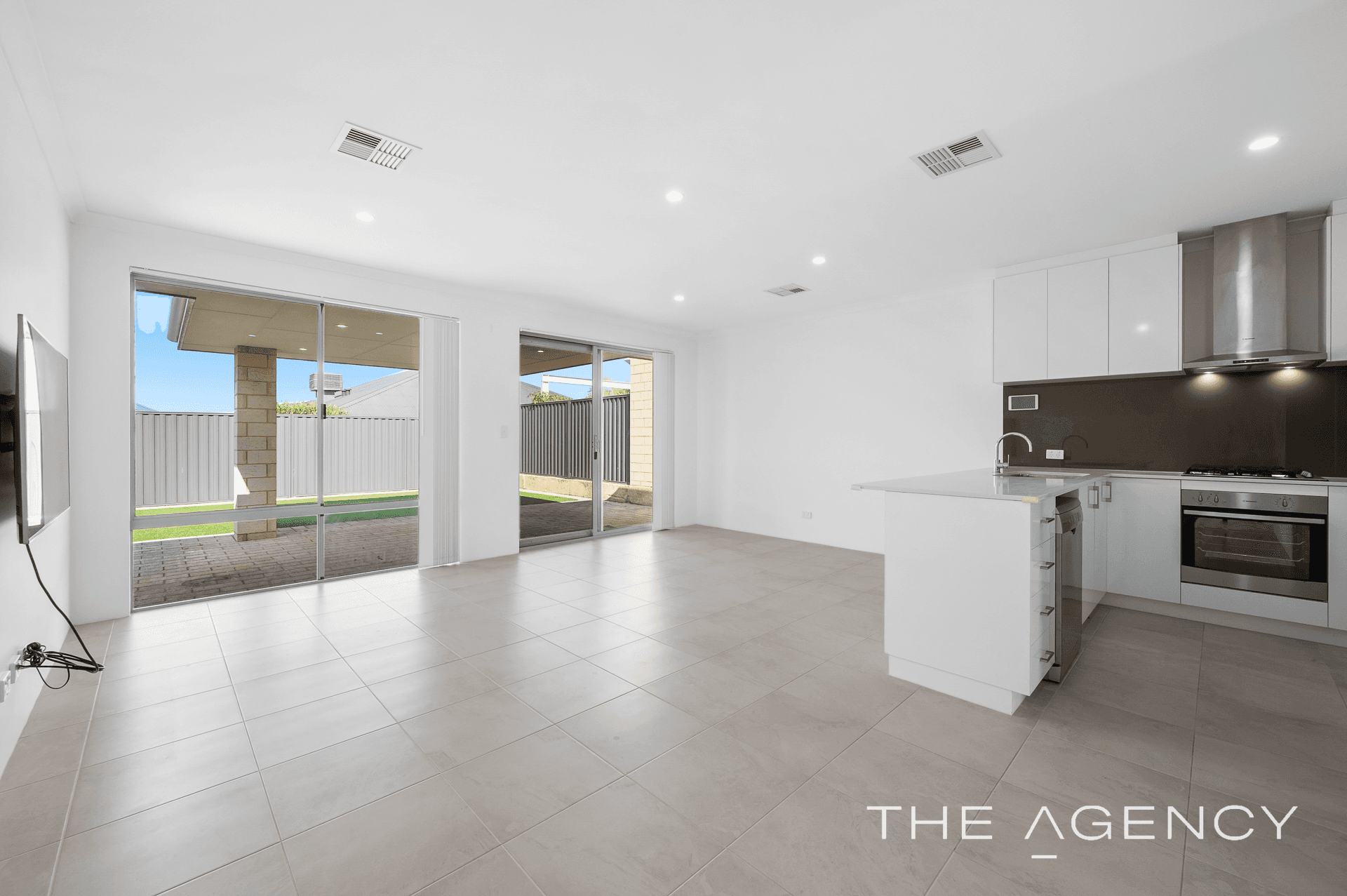 35 Citrine Street, Treeby, WA 6164