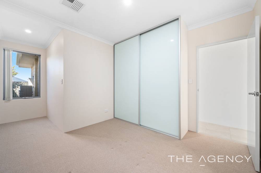 35 Citrine Street, Treeby, WA 6164