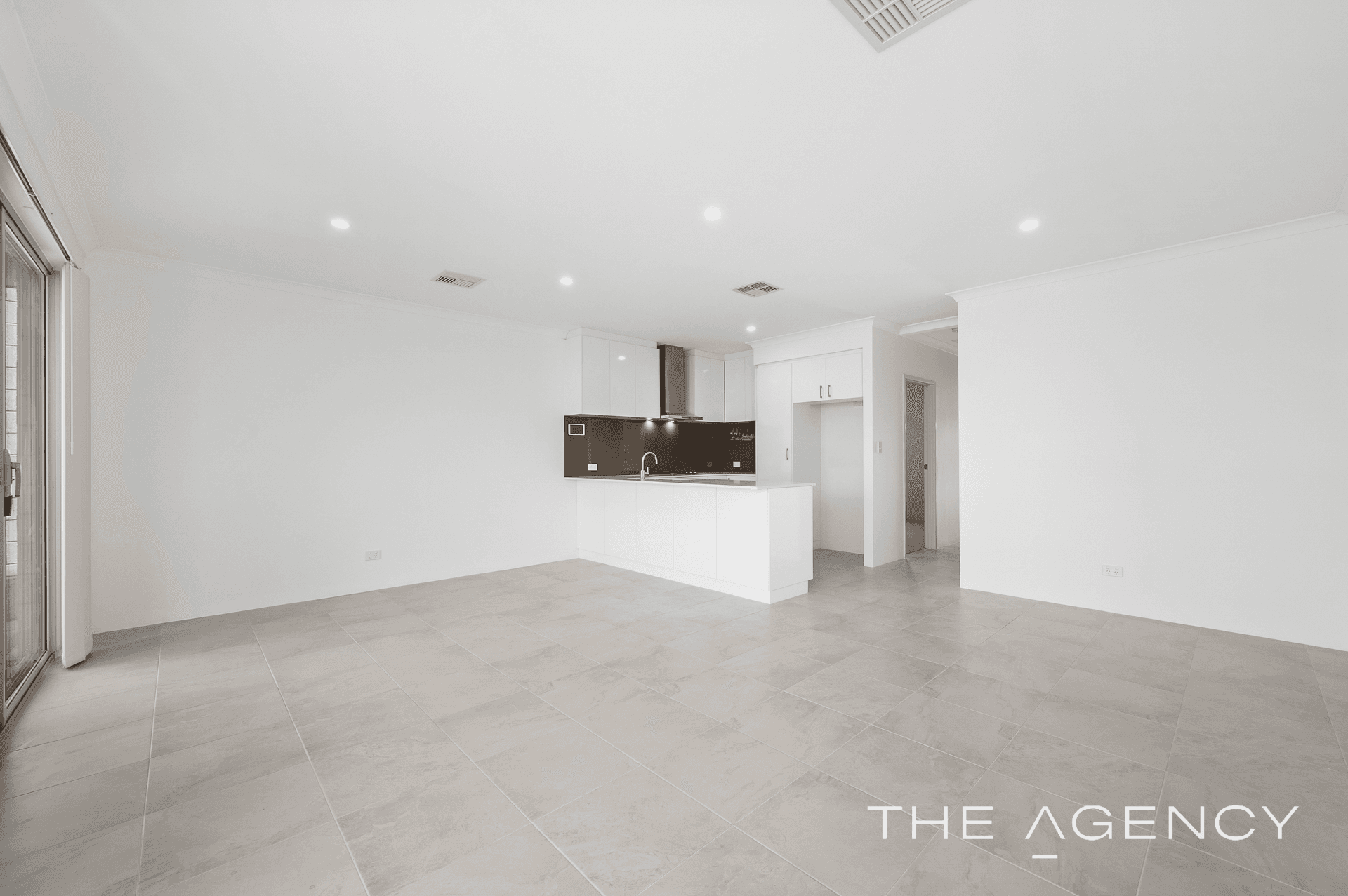 35 Citrine Street, Treeby, WA 6164