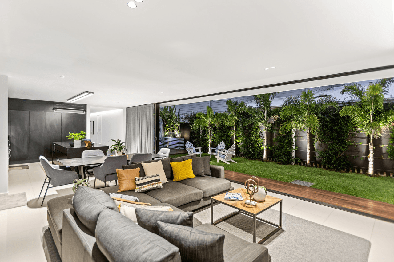 3 Lambent Avenue, CASUARINA, NSW 2487