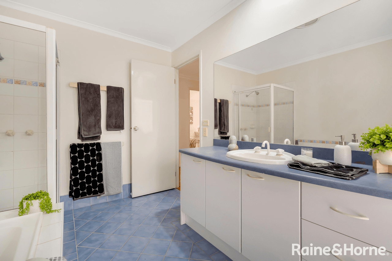 57 Creekwood Drive, CRAIGIEBURN, VIC 3064