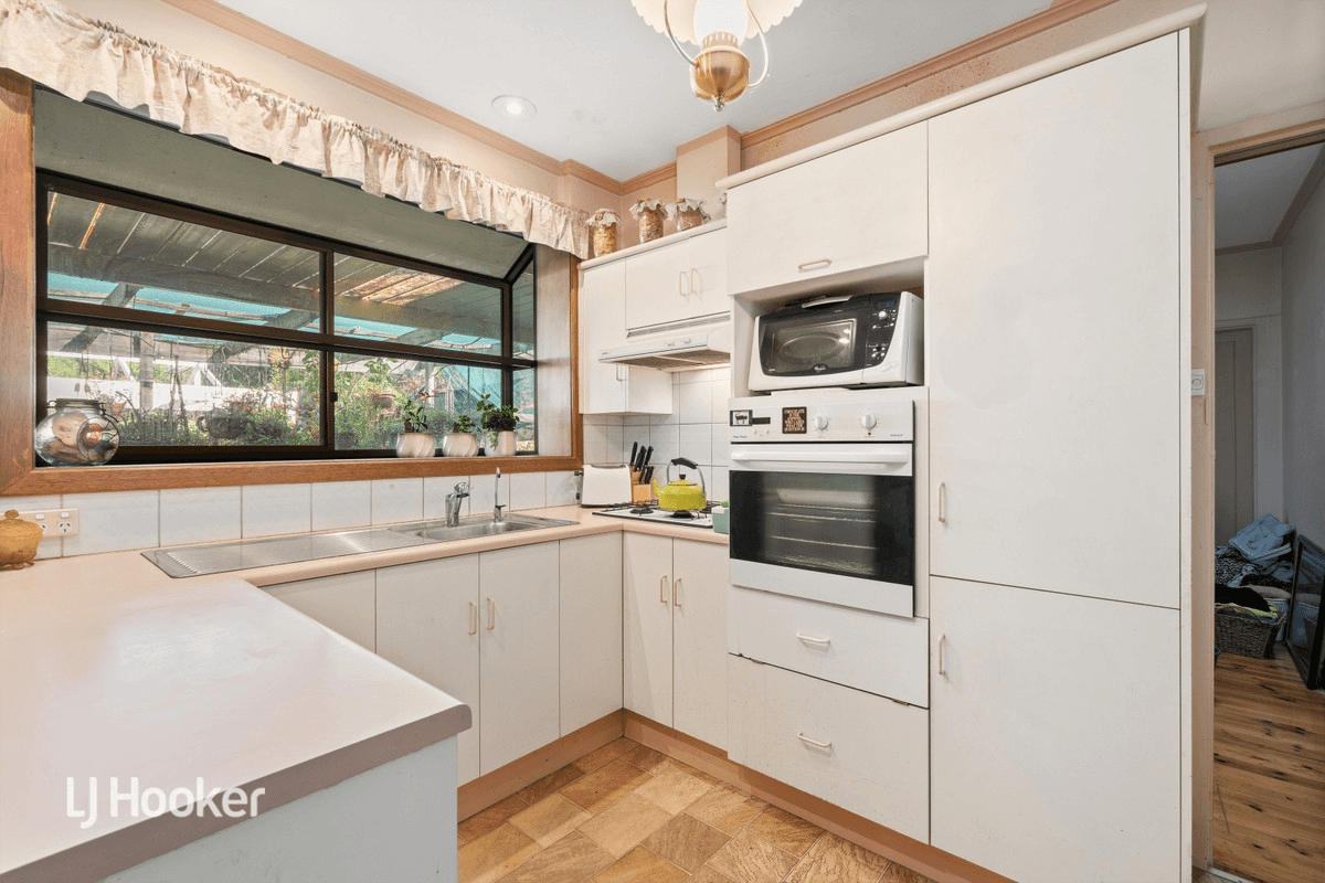 25 Wahroonga Avenue, Valley View, SA 5093