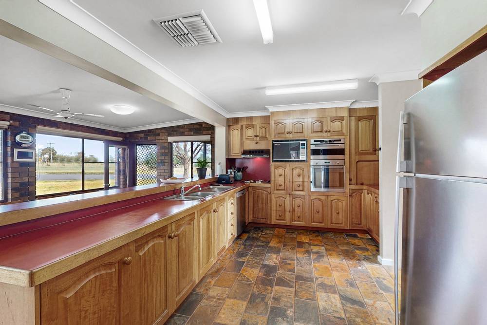 82 BOW STREET, MERRIWA, NSW 2329