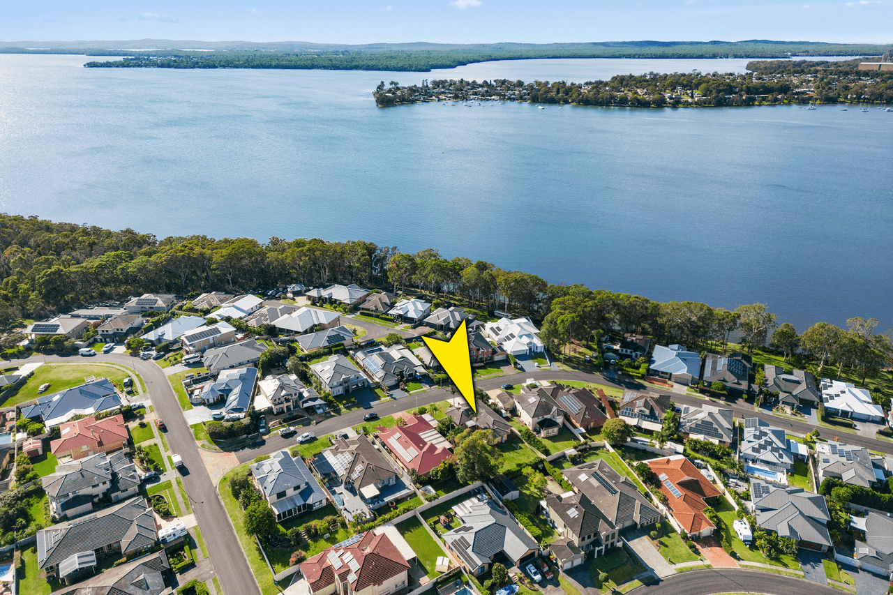 8 Mulwala Drive, WYEE POINT, NSW 2259