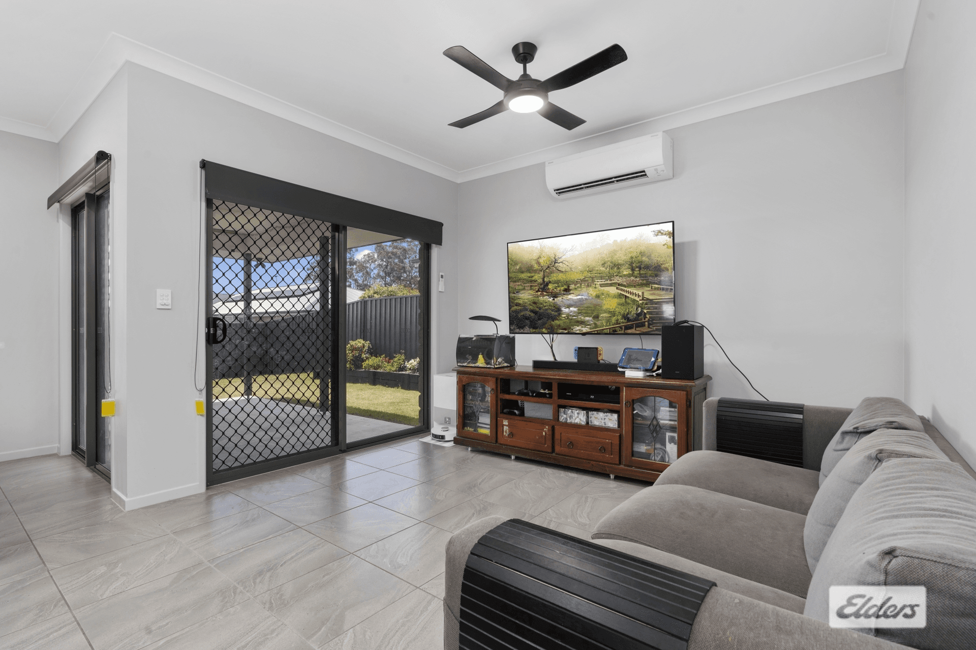 91 Windsor Street, Woodford, QLD 4514