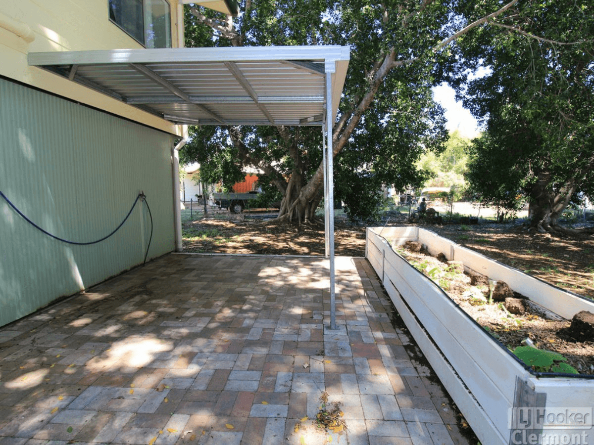 22 Collins Street, CLERMONT, QLD 4721