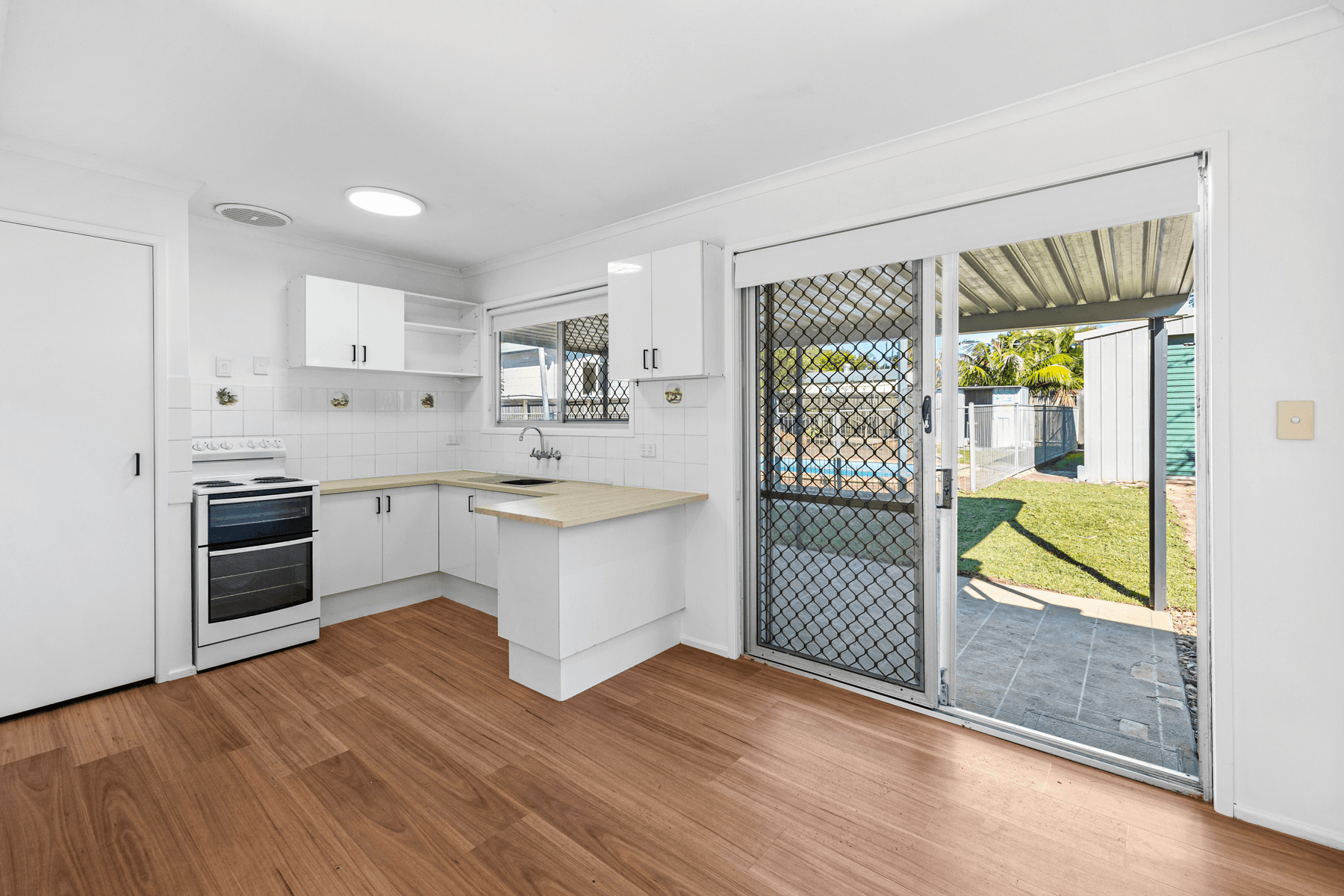 8 Yolla Street, EAGLEBY, QLD 4207