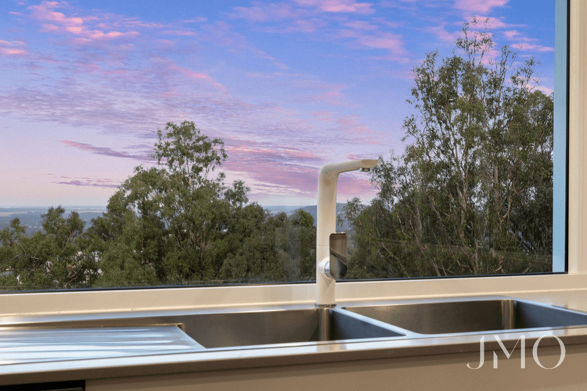 11 Kirk Outlook, Ormeau, QLD 4208