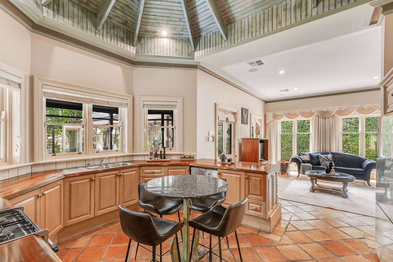 10 Graham Place, PROSPECT, SA 5082