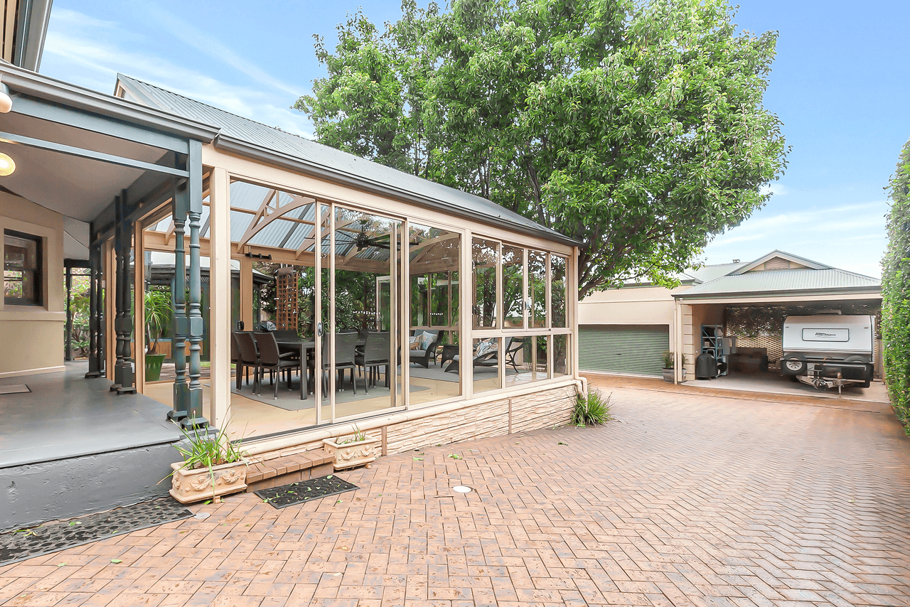 10 Graham Place, PROSPECT, SA 5082