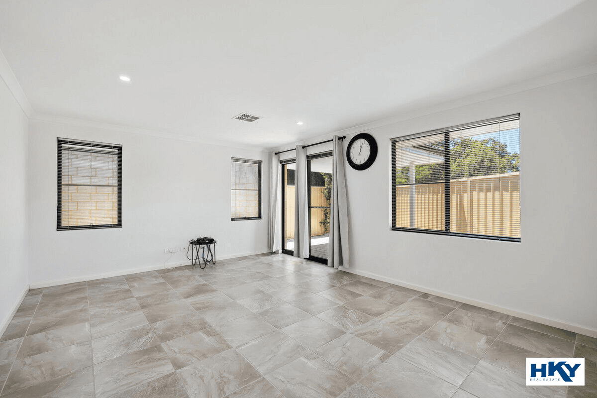 4/17 Sunridge Close, Caversham, WA 6055