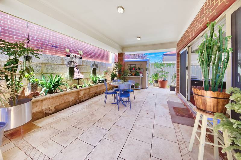 54 Delphine Avenue, DIANELLA, WA 6059