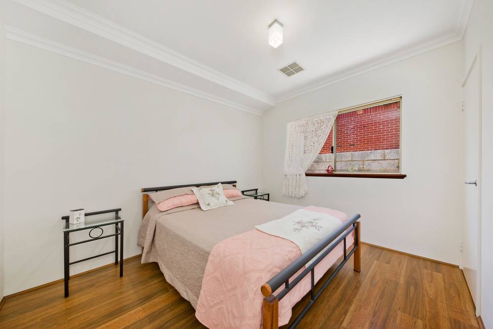 54 Delphine Avenue, DIANELLA, WA 6059