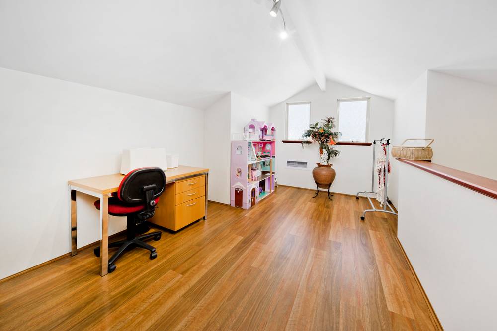 54 Delphine Avenue, DIANELLA, WA 6059