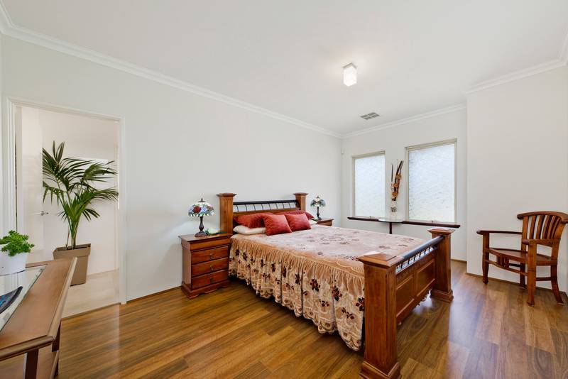 54 Delphine Avenue, DIANELLA, WA 6059