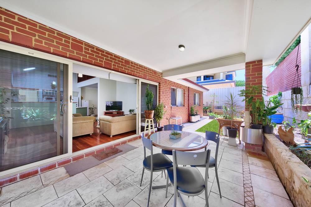 54 Delphine Avenue, DIANELLA, WA 6059