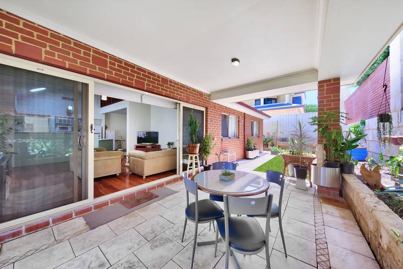 54 Delphine Avenue, DIANELLA, WA 6059