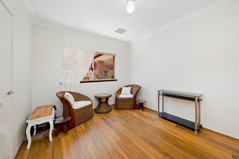 54 Delphine Avenue, DIANELLA, WA 6059