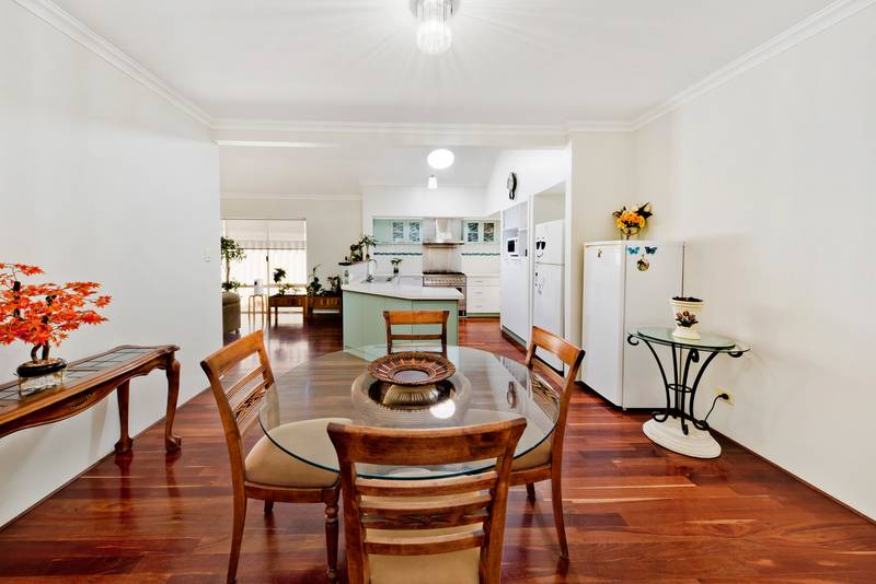 54 Delphine Avenue, DIANELLA, WA 6059