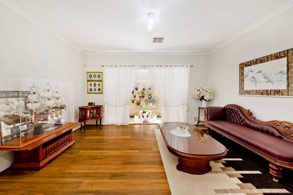 54 Delphine Avenue, DIANELLA, WA 6059