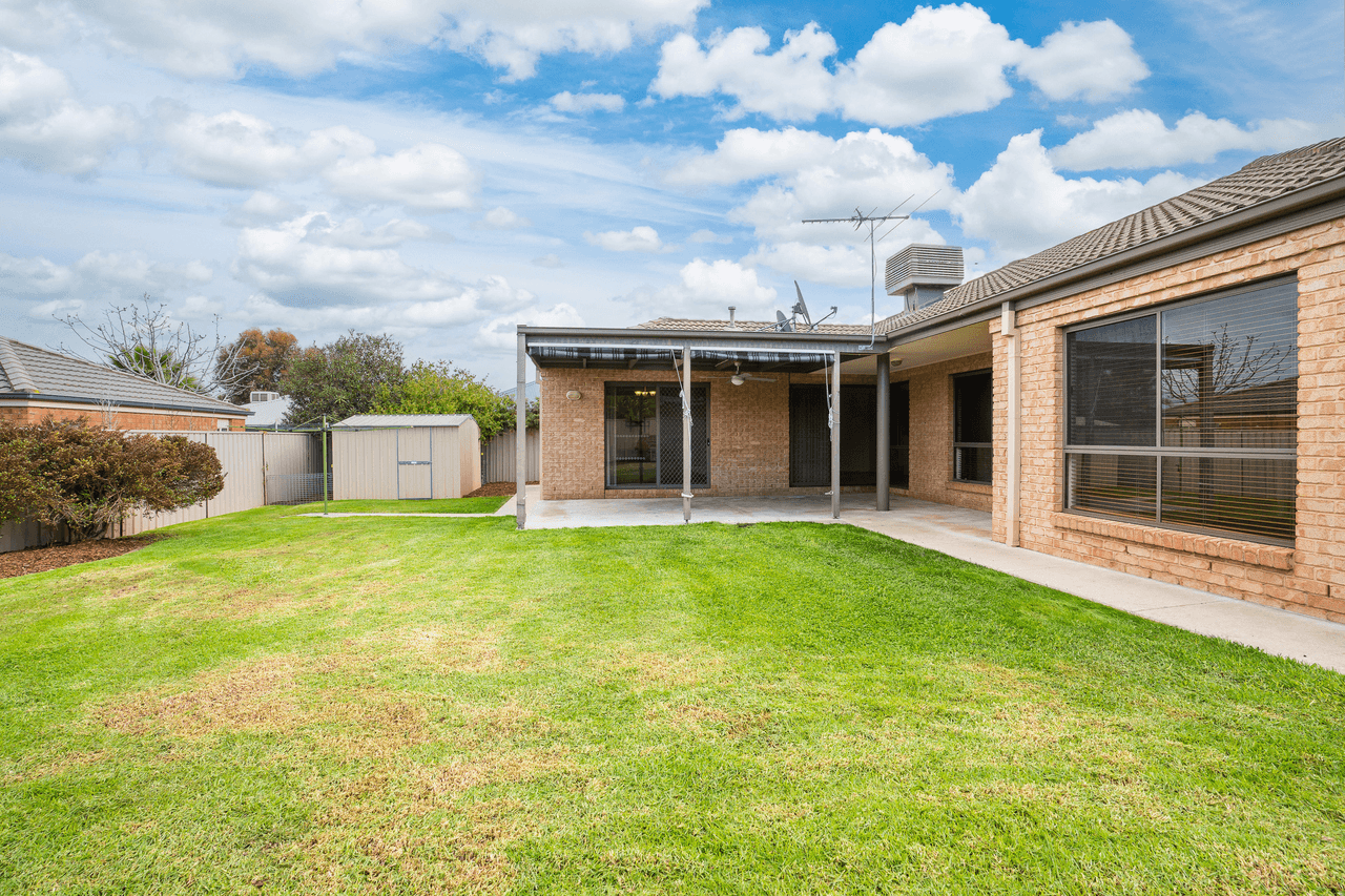 7 Dillagar Place, SPRINGDALE HEIGHTS, NSW 2641