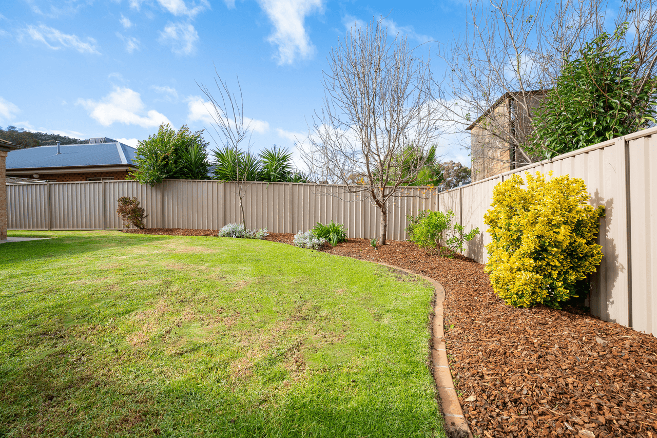 7 Dillagar Place, SPRINGDALE HEIGHTS, NSW 2641