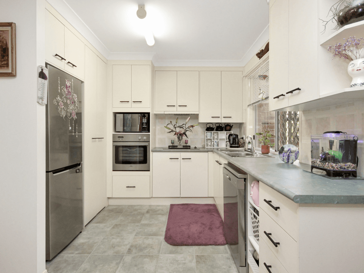 2/117a Pine Mountain Road, Brassall, QLD 4305