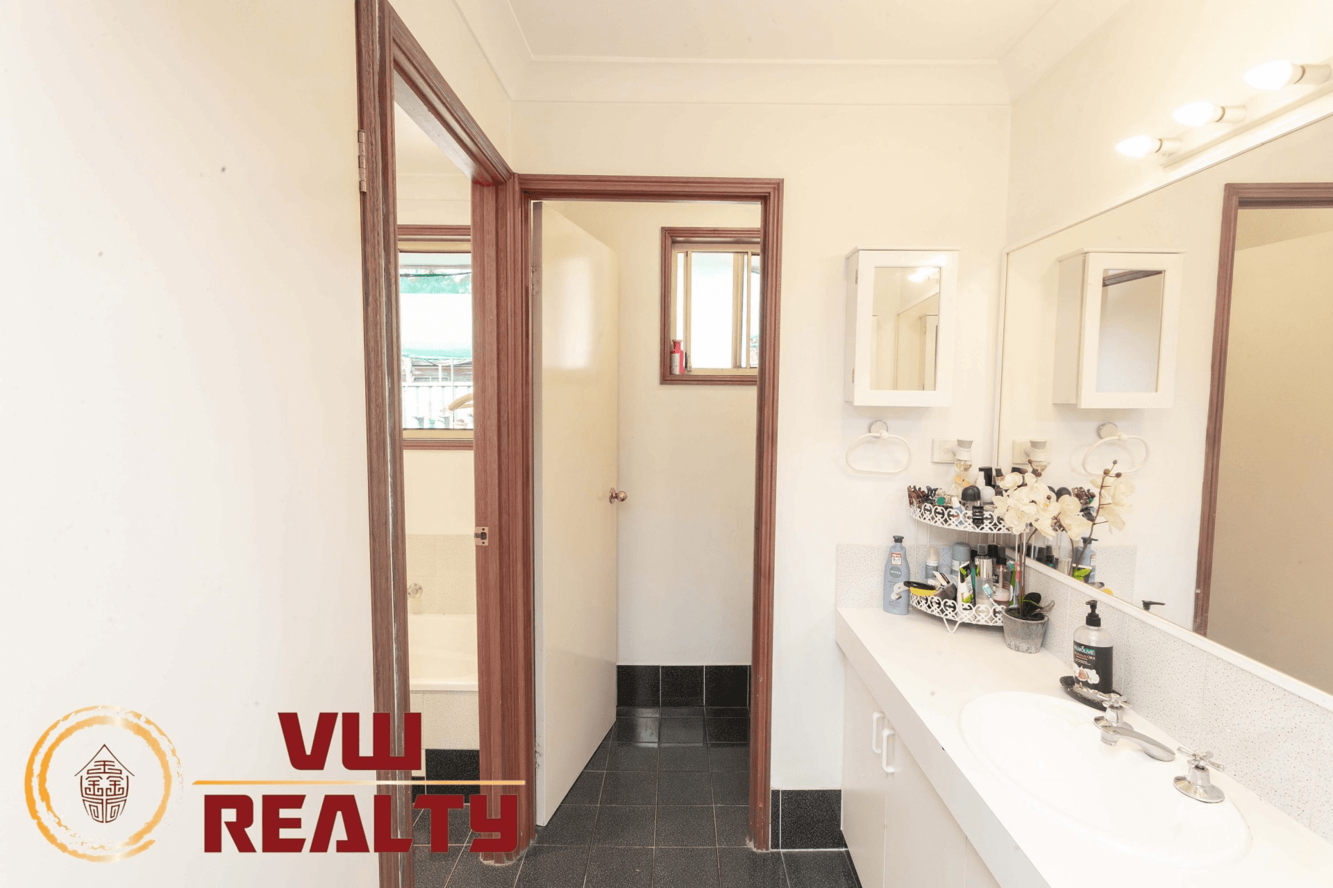 3 Thow Place, CURRANS HILL, NSW 2567