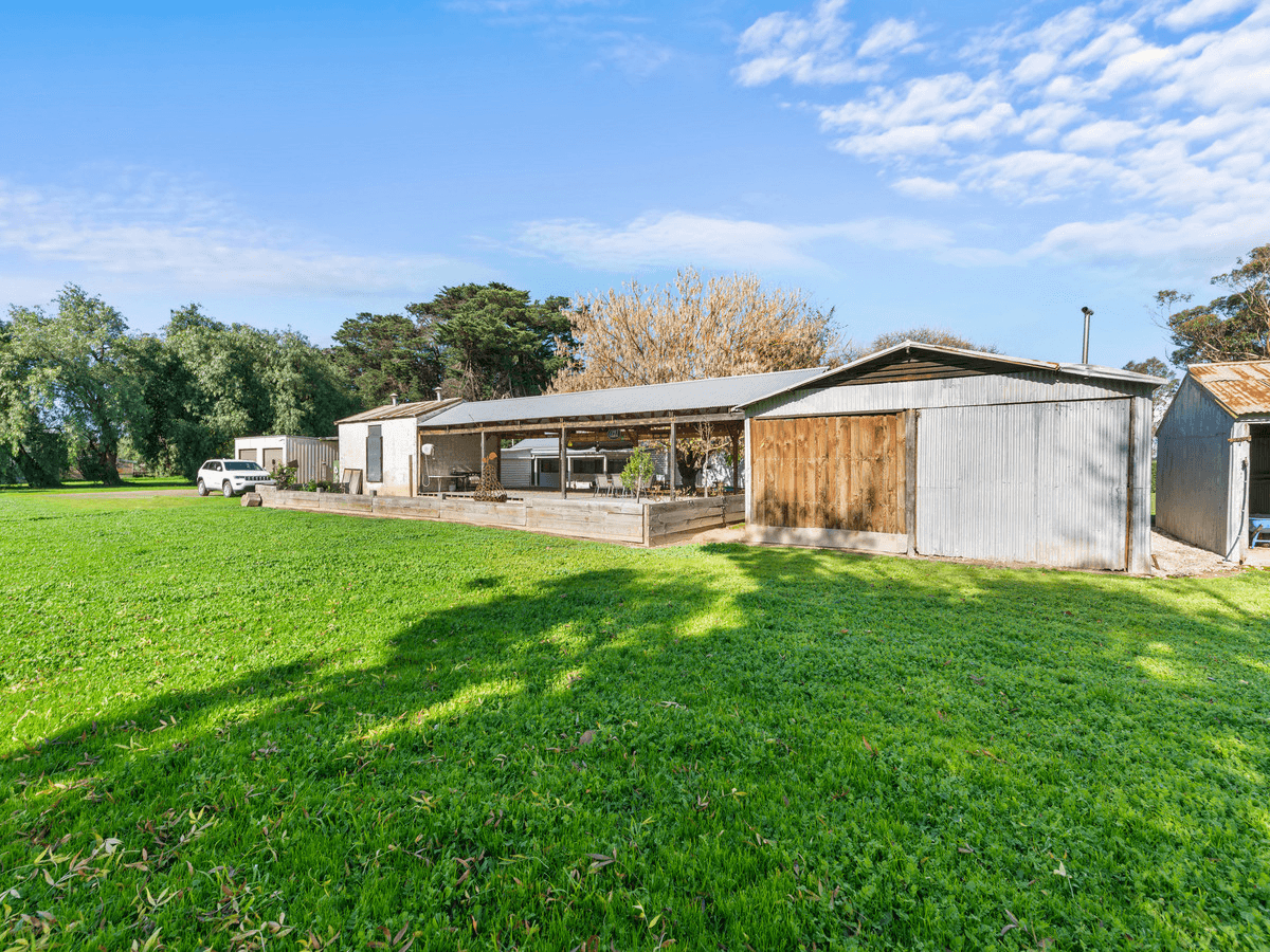 2821 Traralgon-Heyfield Road, Cowwarr, VIC 3857