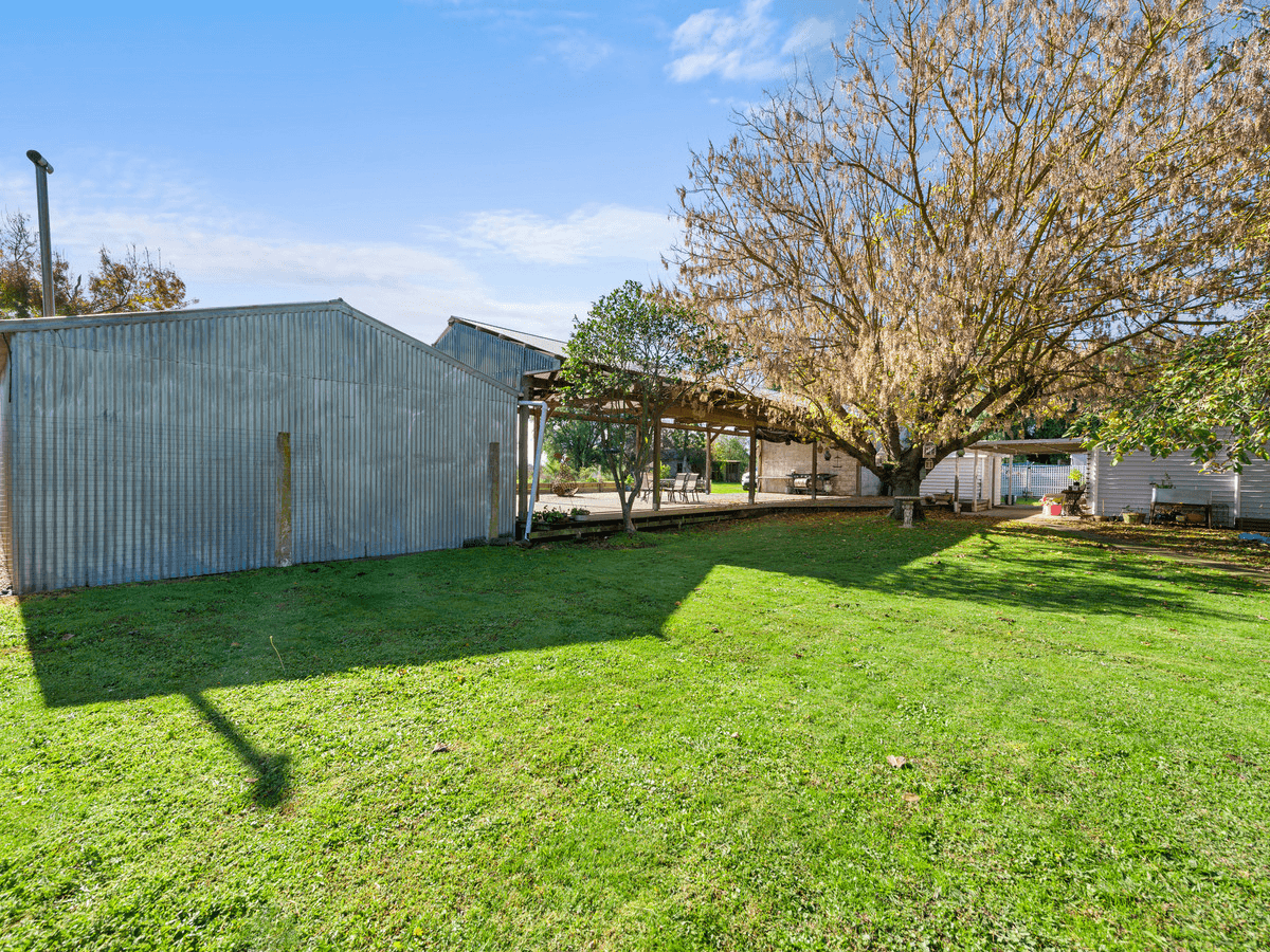 2821 Traralgon-Heyfield Road, Cowwarr, VIC 3857