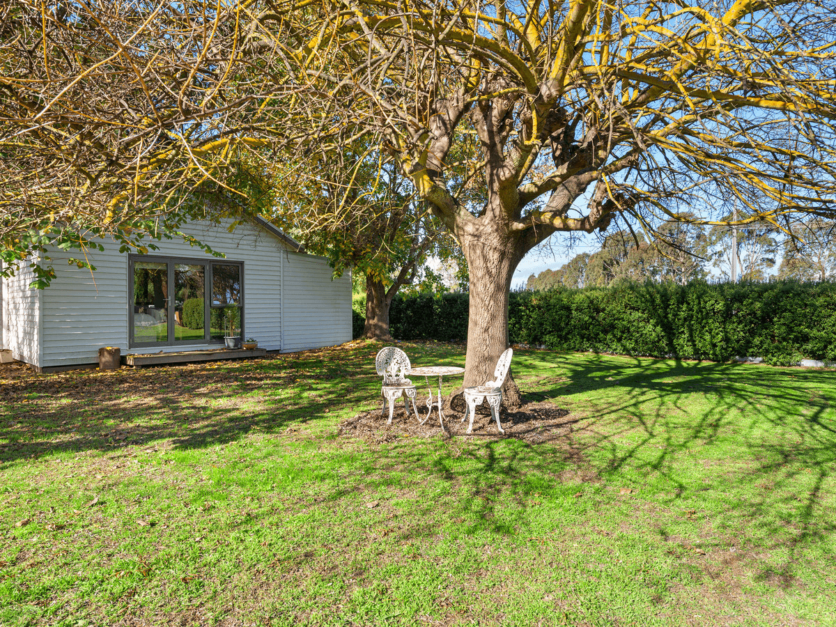 2821 Traralgon-Heyfield Road, Cowwarr, VIC 3857