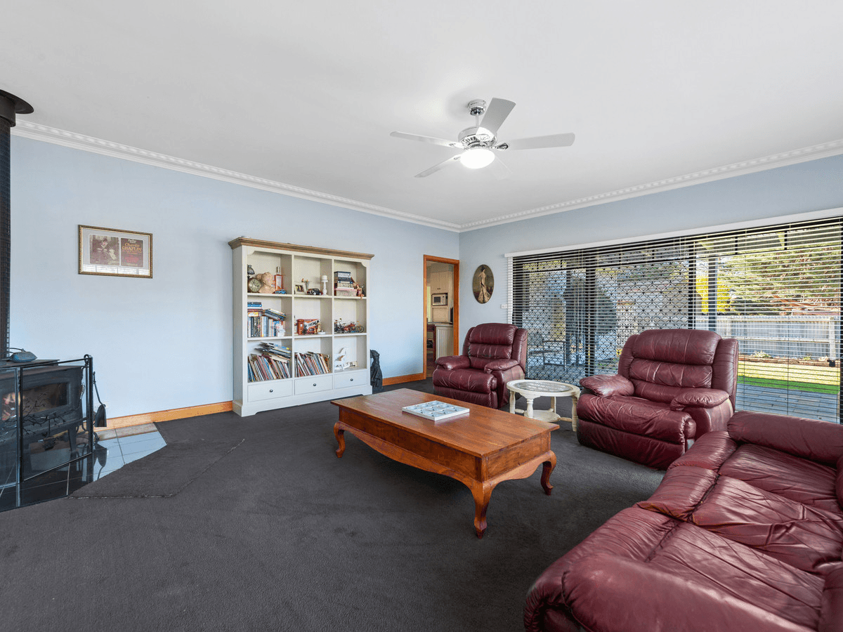 2821 Traralgon-Heyfield Road, Cowwarr, VIC 3857