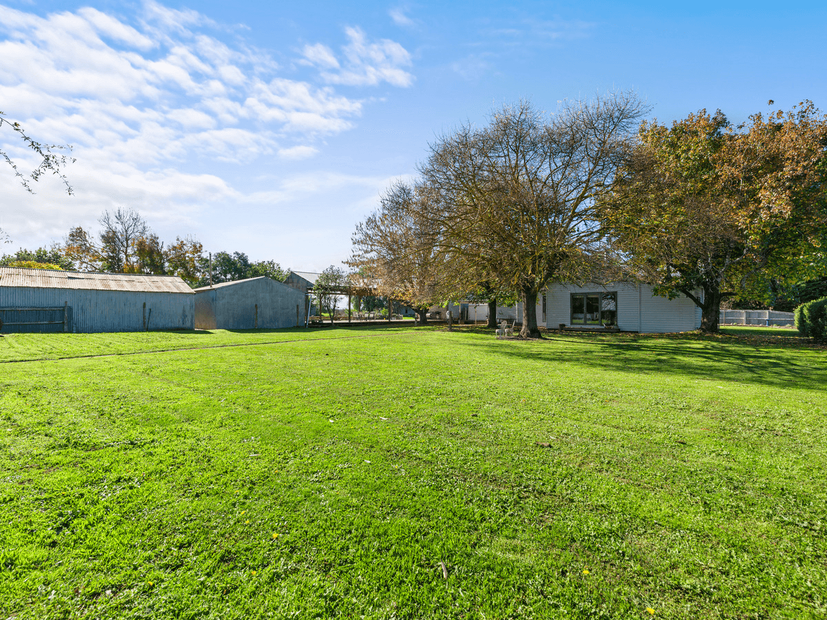 2821 Traralgon-Heyfield Road, Cowwarr, VIC 3857