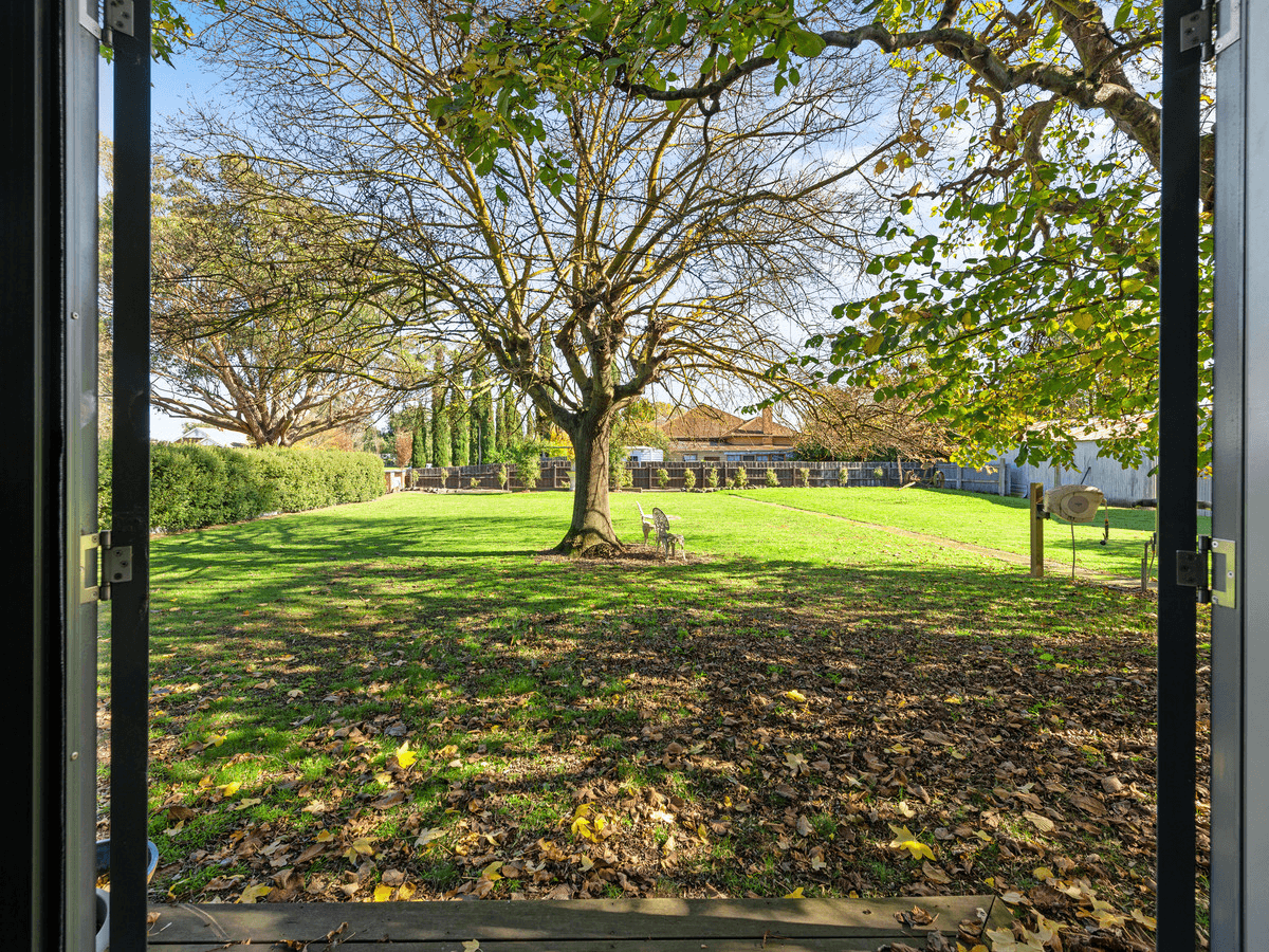 2821 Traralgon-Heyfield Road, Cowwarr, VIC 3857