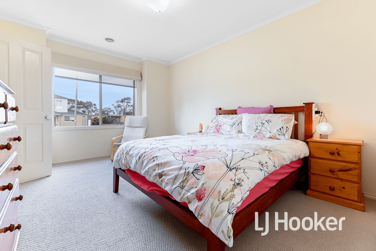 1/27-29 Rogers Street, PAKENHAM, VIC 3810