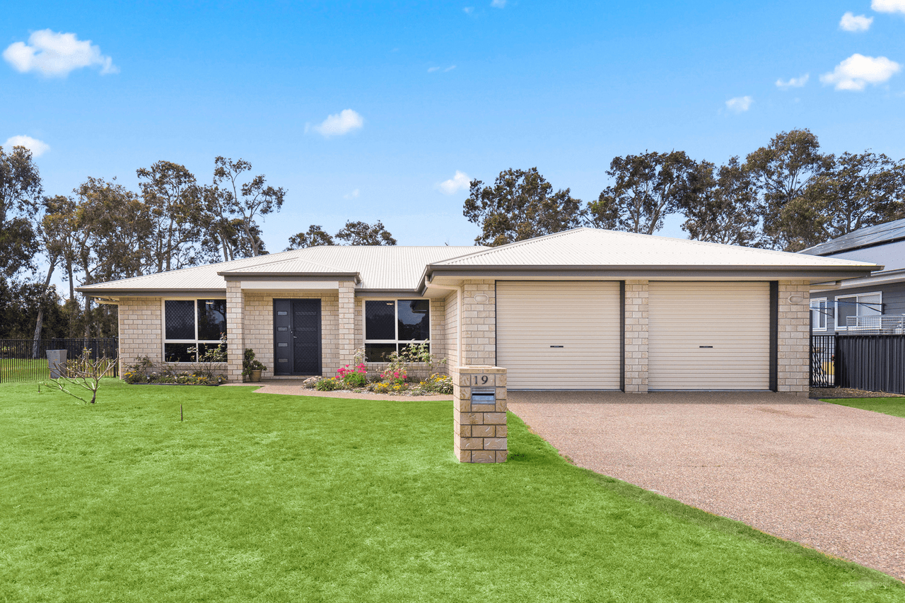 19 Sirenia Drive, BURRUM HEADS, QLD 4659