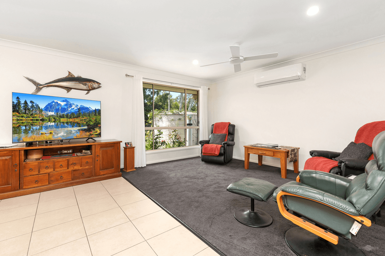 19 Sirenia Drive, BURRUM HEADS, QLD 4659