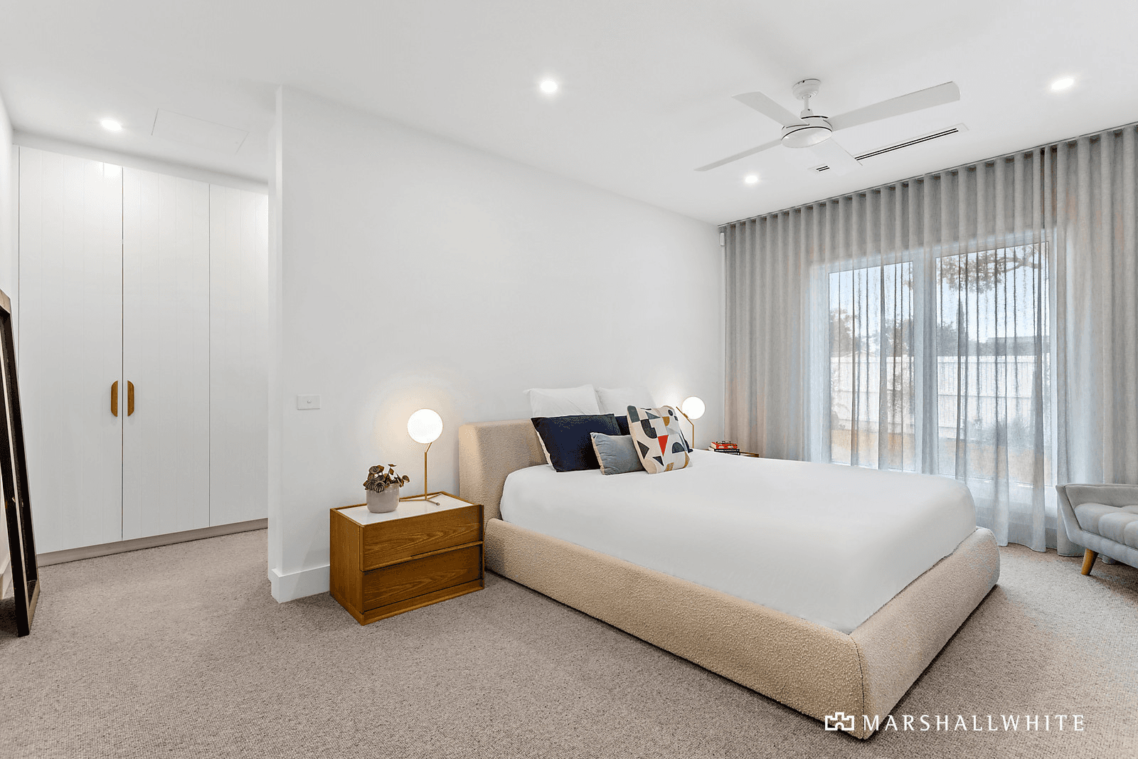 1/153 Mount Eliza Way, Mount Eliza, VIC 3930