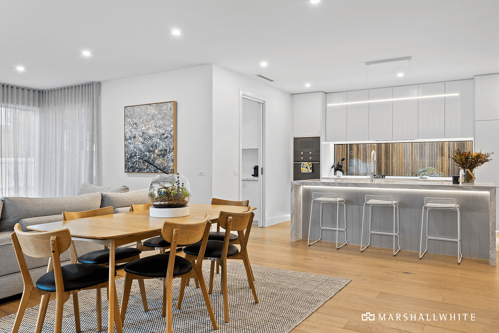 1/153 Mount Eliza Way, Mount Eliza, VIC 3930