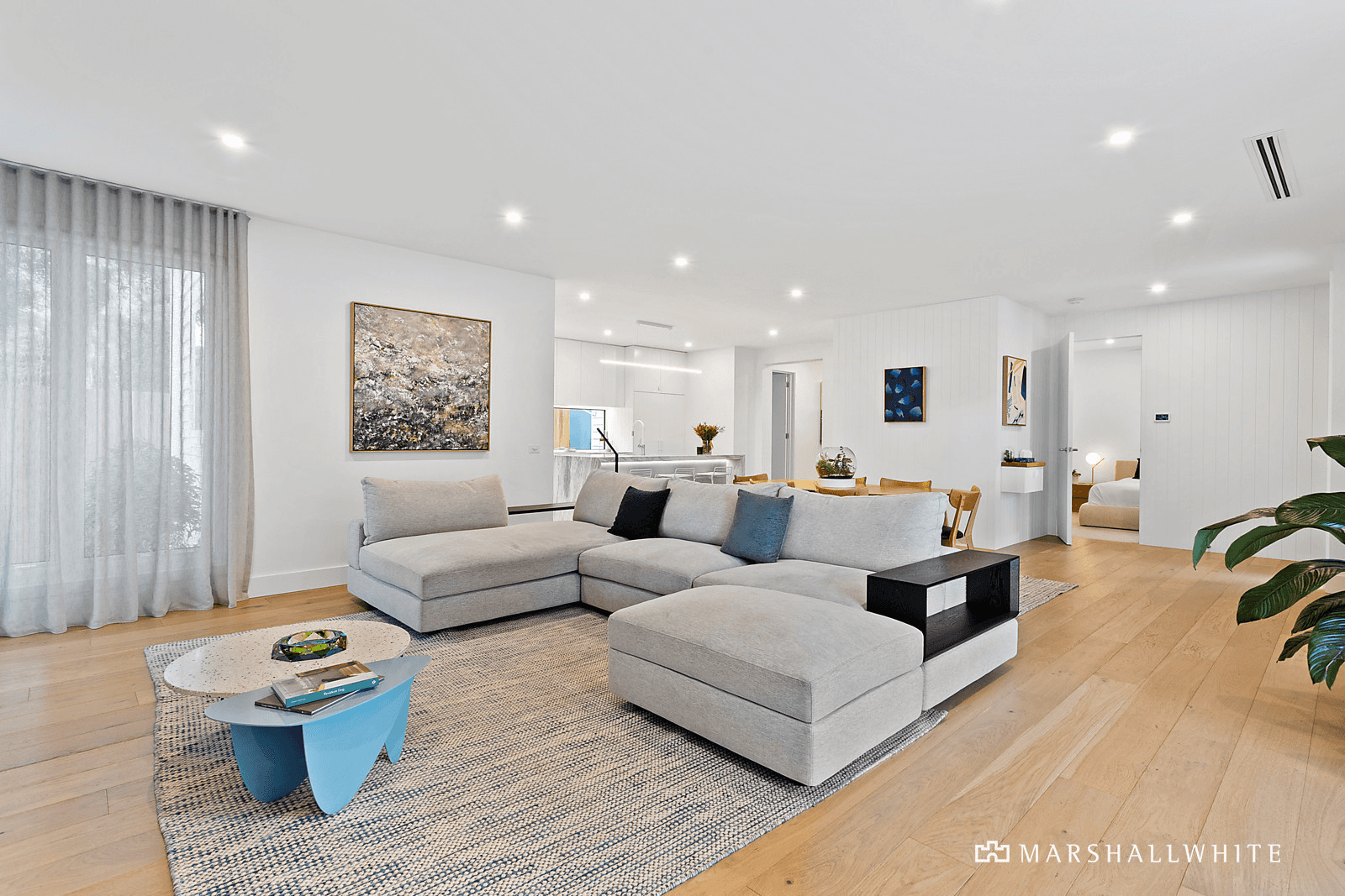 1/153 Mount Eliza Way, Mount Eliza, VIC 3930