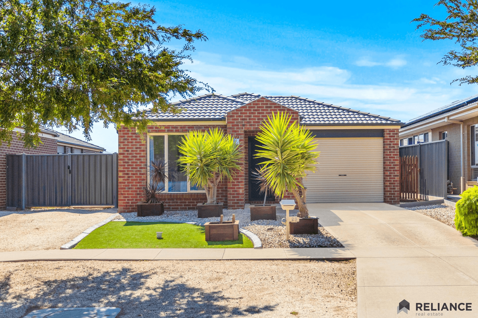 23 Mayesbrook Road, Manor Lakes, VIC 3024