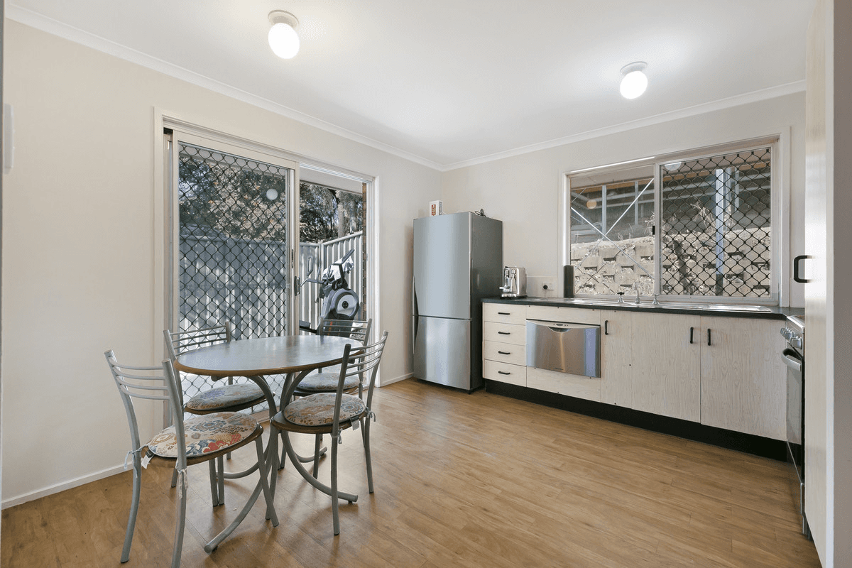 11 Jancoon Court, CARRARA, QLD 4211