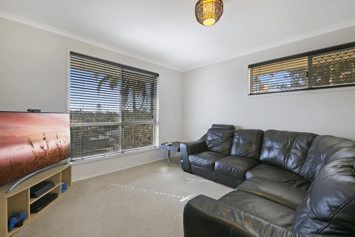 11 Jancoon Court, CARRARA, QLD 4211