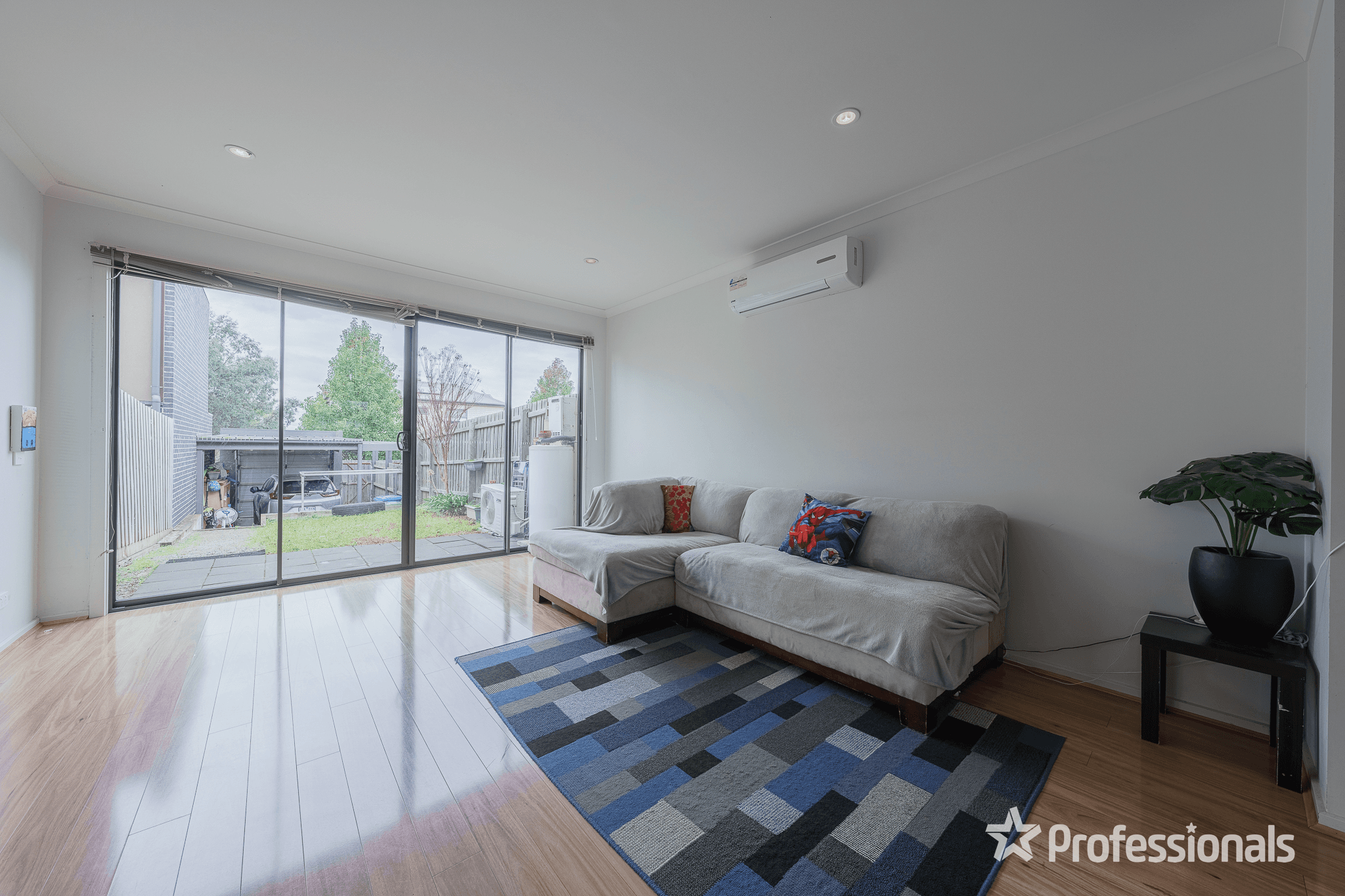 18 Demmie Mews, LYNDHURST, VIC 3975