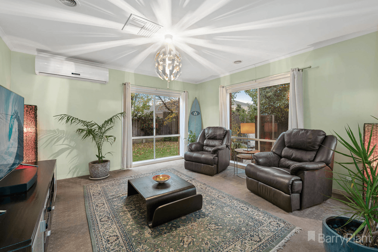 8 Chatsworth Court, Beaconsfield, VIC 3807