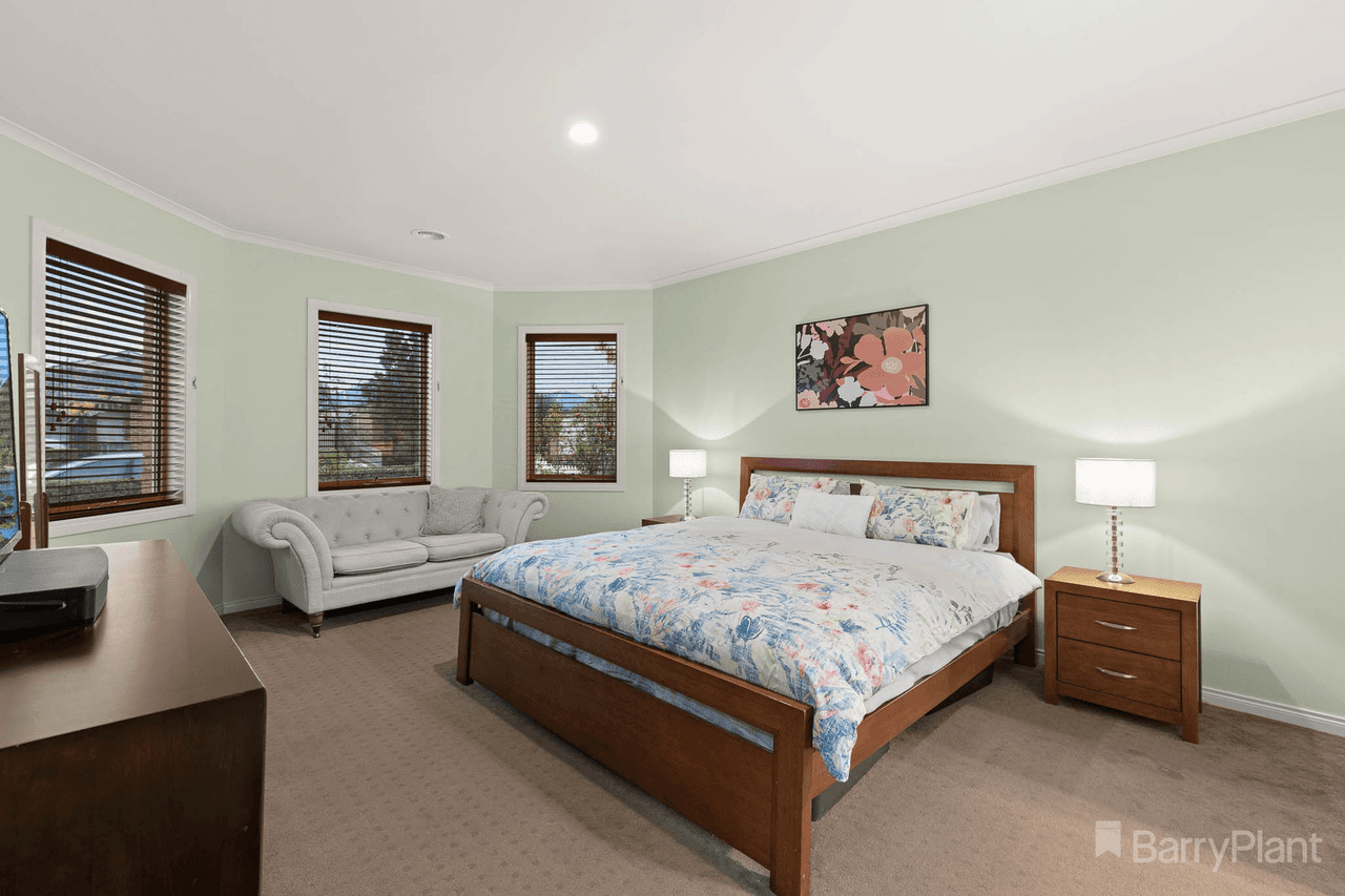 8 Chatsworth Court, Beaconsfield, VIC 3807