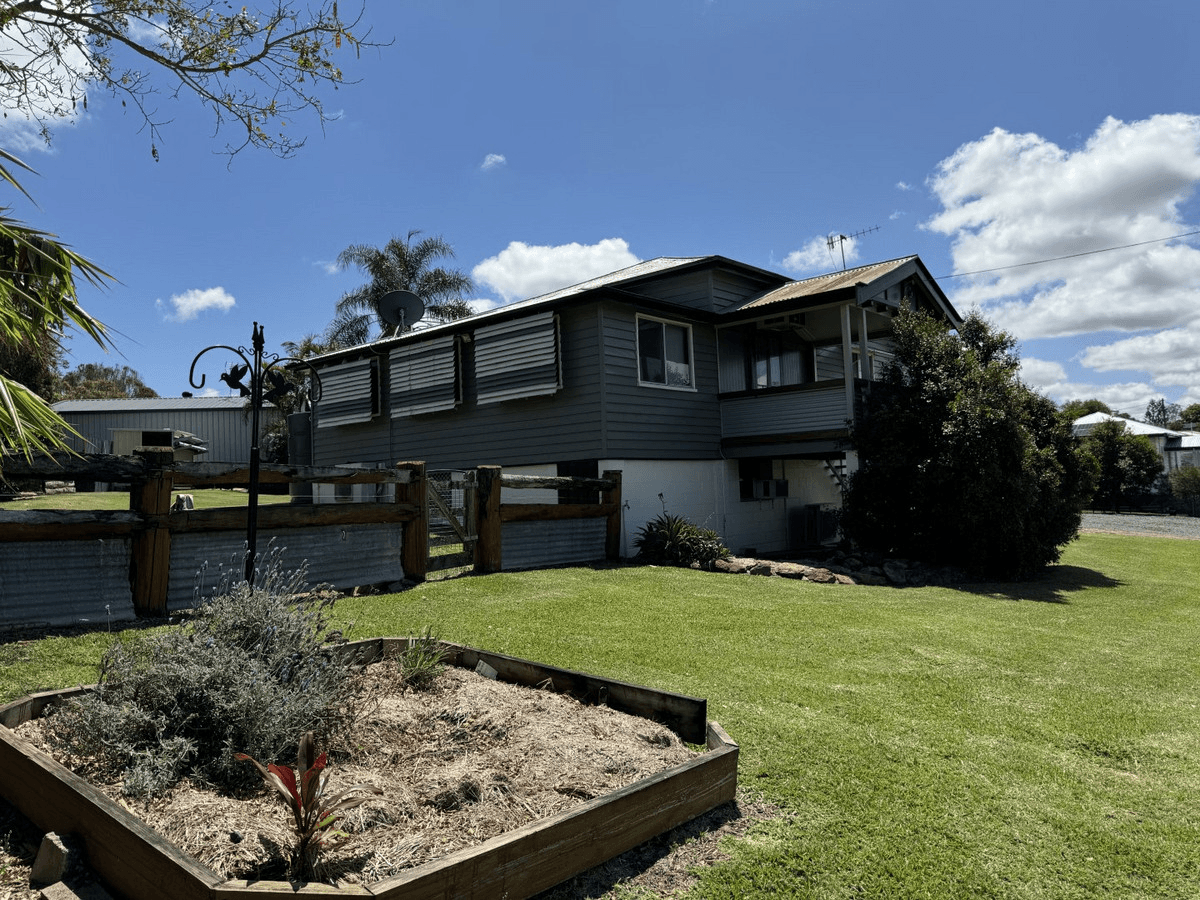 3 Dalton Street, Monto, QLD 4630