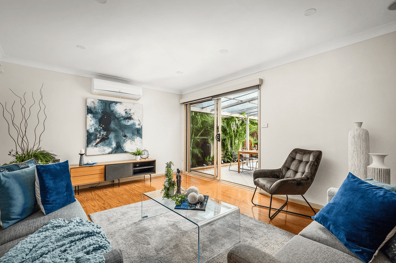 11 Leanne Place, QUAKERS HILL, NSW 2763