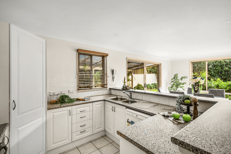 11 Leanne Place, QUAKERS HILL, NSW 2763