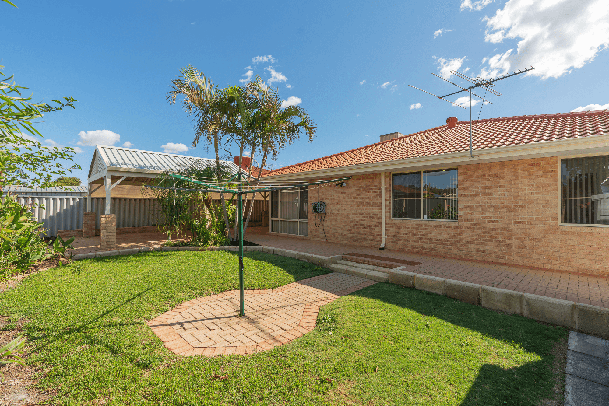 8 Coolie Street, HUNTINGDALE, WA 6110